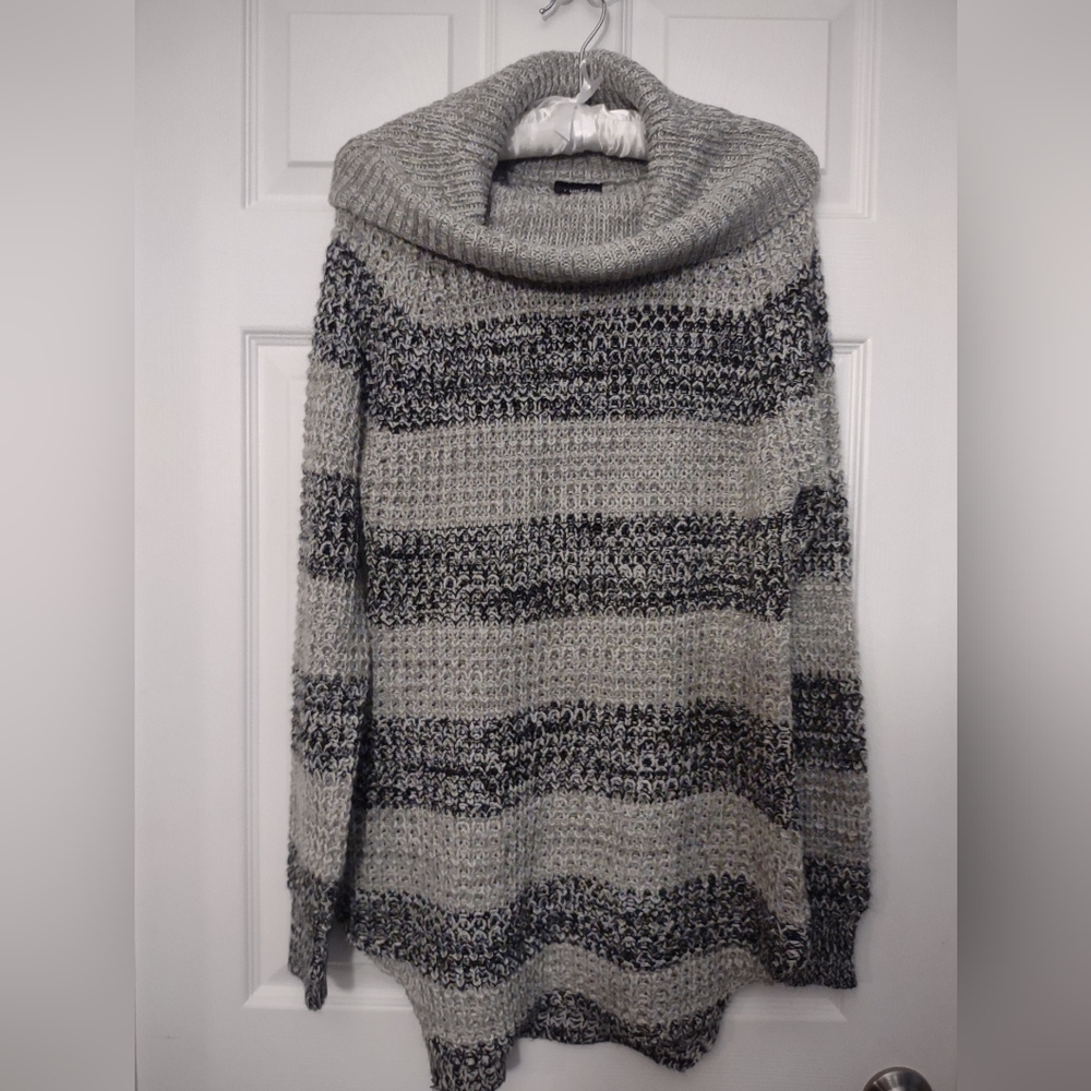 Rue 21 Sweater